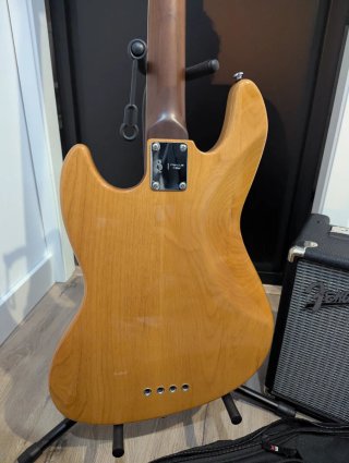 Marcus Miller V5R Alder-4 NT Bajo Eléctrico