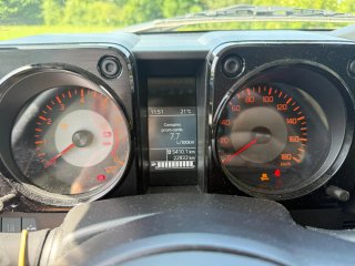 Suzuki Jimny 2024