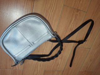 Bolso Parfois plateado y negro