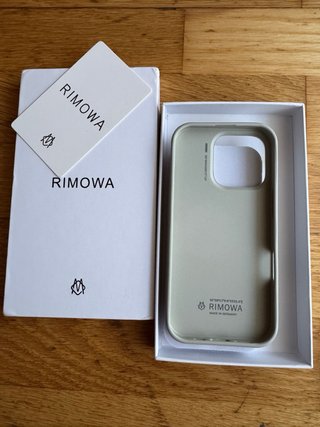 Funda Rimowa iPhone 16 Pro