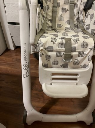 Trona Chicco Polly Progress 5