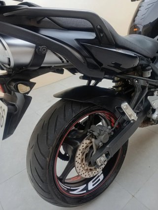 Yamaha FZ6 S2 Negra.