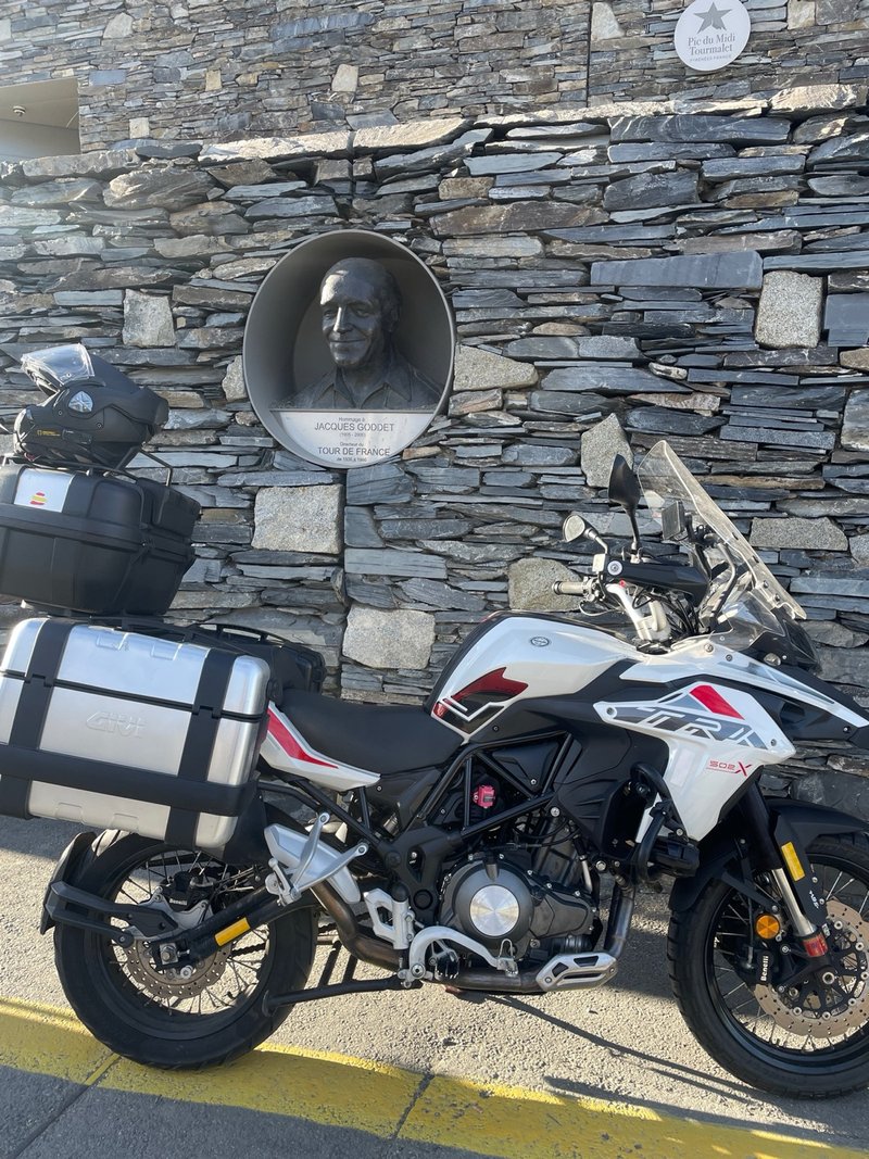 Benelli TRK 502 Adventure Moto
