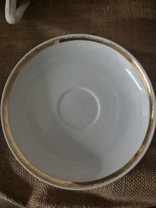 6 Tazas de consomé MAH Vigo con plato