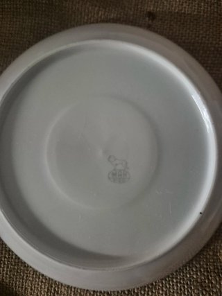 6 Tazas de consomé MAH Vigo con plato