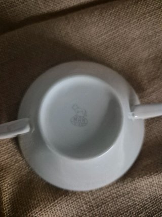 6 Tazas de consomé MAH Vigo con plato