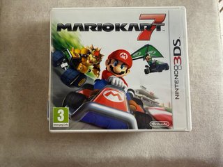 Nintendo 3DS Azul + Base + 3 Juegos