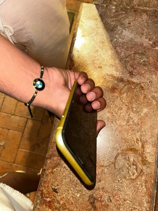 iPhone 11 Giallo