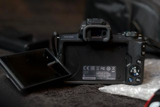 Canon EOS M50 + 11-22 IS STM + Kit Flash Yongnuo