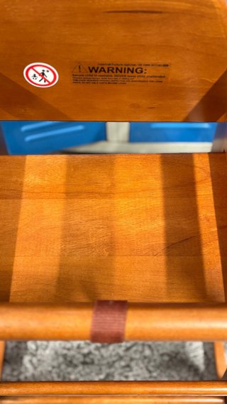 Trona de madera para bebé