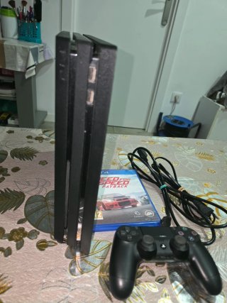 Playstation 4 pro 1 TB