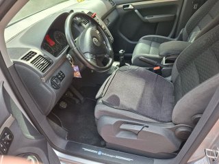 Volkswagen tuoran  2009