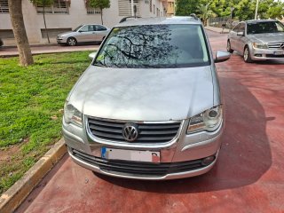 Volkswagen tuoran  2009