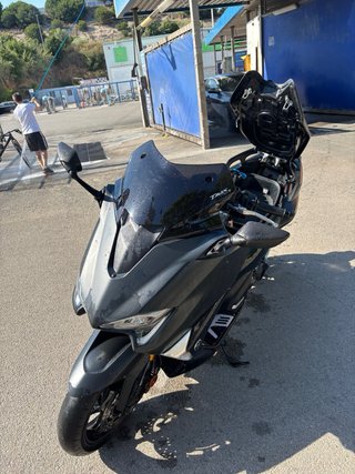 Yamaha TMAX 530 DX Akrapovic