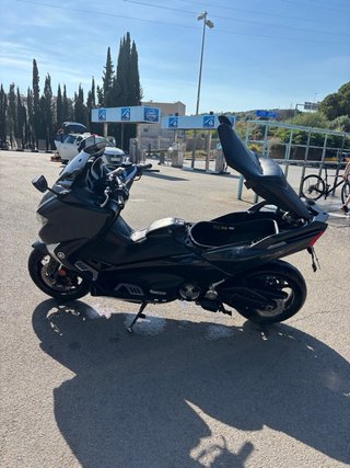 Yamaha TMAX 530 DX Akrapovic