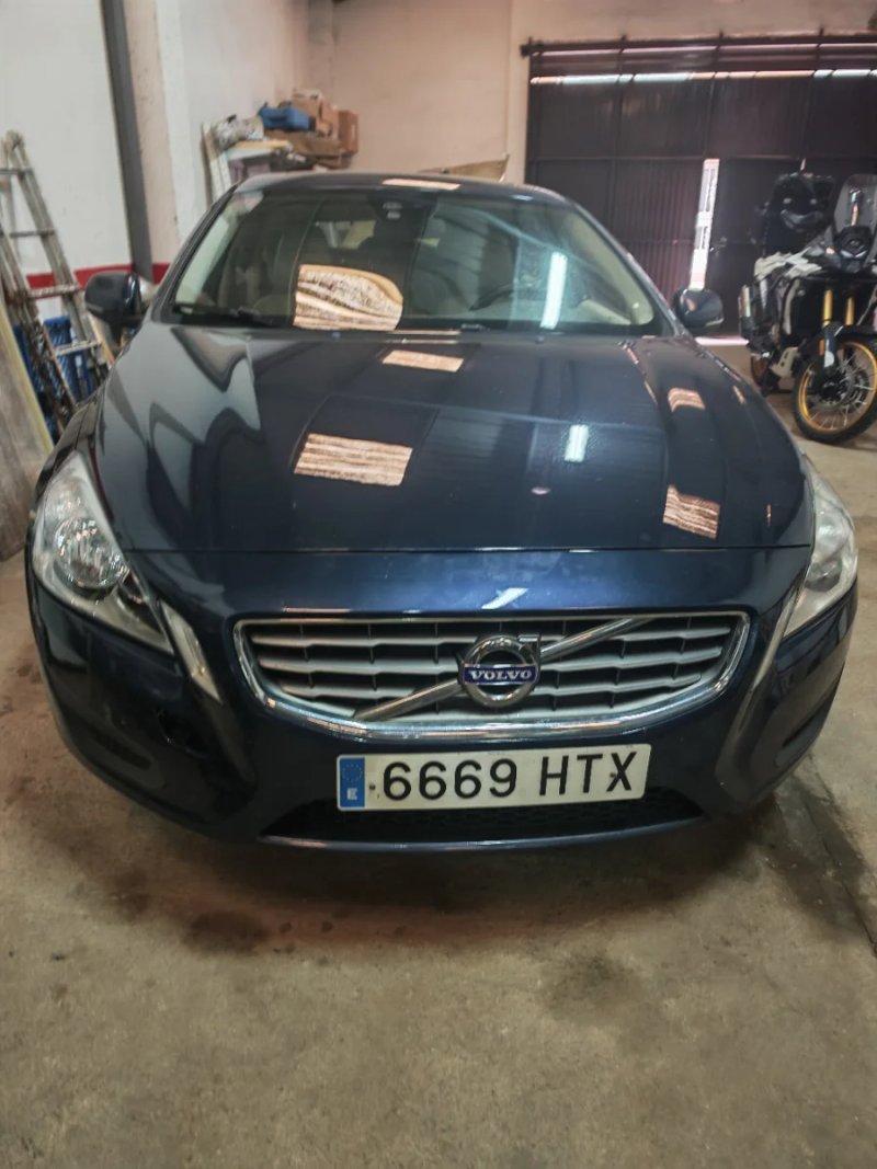 Volvo V60 2011 no negociable - foto 1