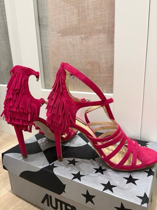 Sandalias Zara tacón alto flecos