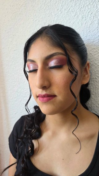 Maquillaje y Peinado Social Glam