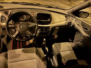 Nissan Almera 2006
