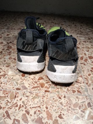 Nike Air Huarache Drift