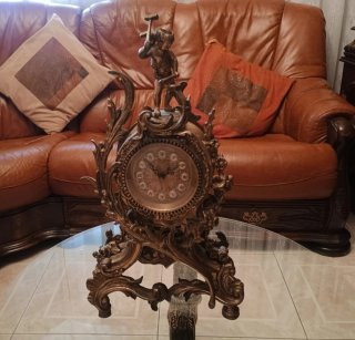 Reloj de sobremesa antiguo
