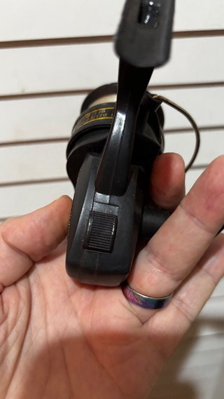 Carrete de pesca Sunshine S71000 pequeño