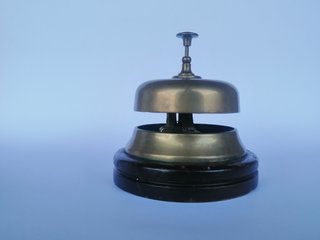 Timbre Recepción Vintage Latón y Madera