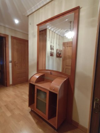 Mueble de entrada madera y cristal