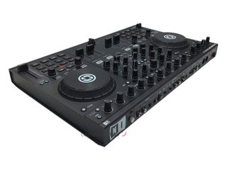 mesa mezclas traktor kontrol s4