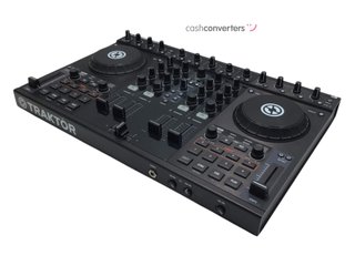 mesa mezclas traktor kontrol s4