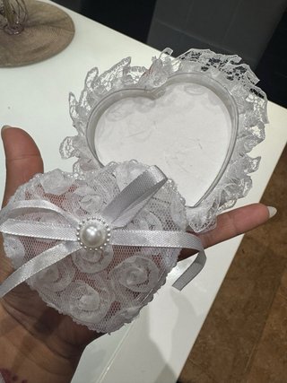 Porta anillos corazón encaje blanco