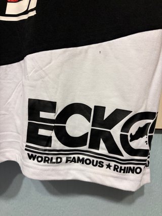 Camiseta con Capucha ECKO UNLTD - Nueva Talla L