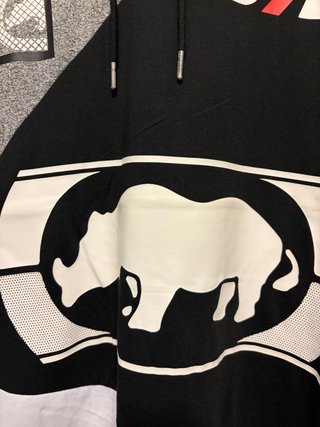 Camiseta con Capucha ECKO UNLTD - Nueva Talla L