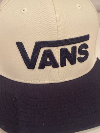 Gorra Vans Beige y Negra