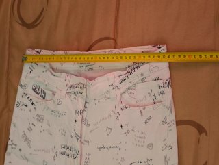 Pantalones vaqueros blancos con estampado