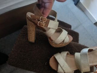 Sandalias de cuña marrón y dorado Talla 37