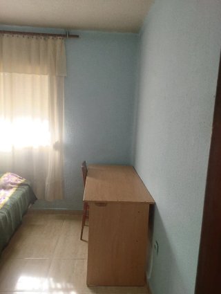 Se alquila habitación. en Alcala De Henares
