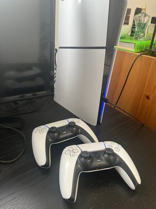 Ps5 Digital Edition + 2 Mandos