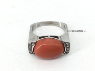 anillo oro 18k con piedra con coral