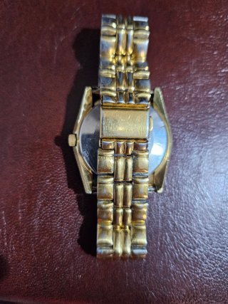 Reloj Rado Purple Sabre chapado en Oro