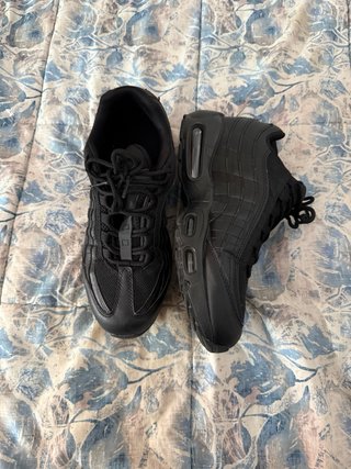 Nike Air Max 95 Negras