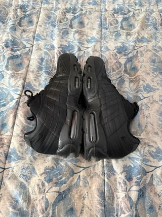Nike Air Max 95 Negras