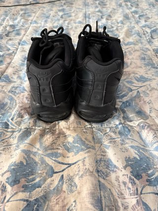 Nike Air Max 95 Negras