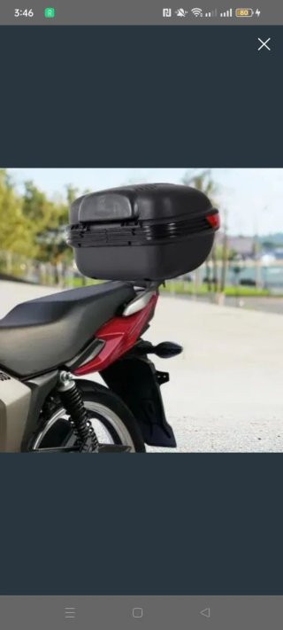 Baúl de moto negro casi nuevo