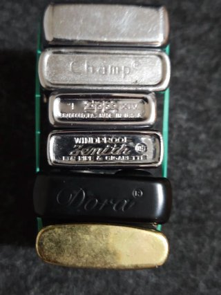 Lote de 6 mecheros Zippo y otros