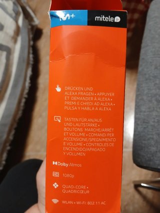 Amazon Fire TV Stick con accesorios