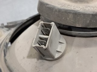 FARO DERECHO OPEL CORSA A