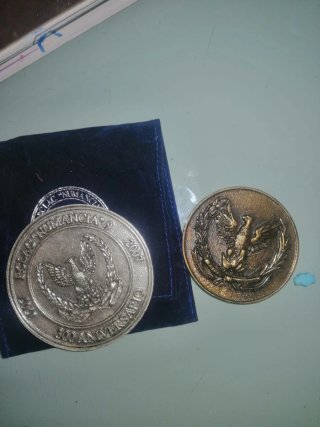 2Medallas conmemorativa Reg Caballería numancia 9