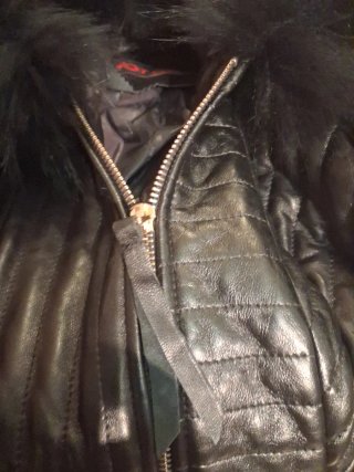 Chaqueta de polipiel pero como piel  T/L M/ T.FEEL