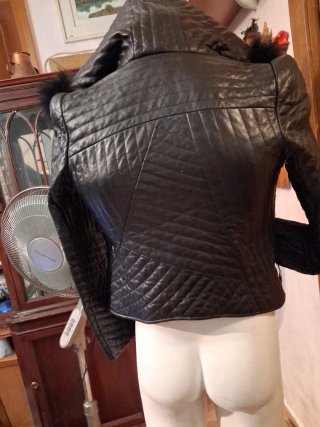 Chaqueta de polipiel pero como piel  T/L M/ T.FEEL